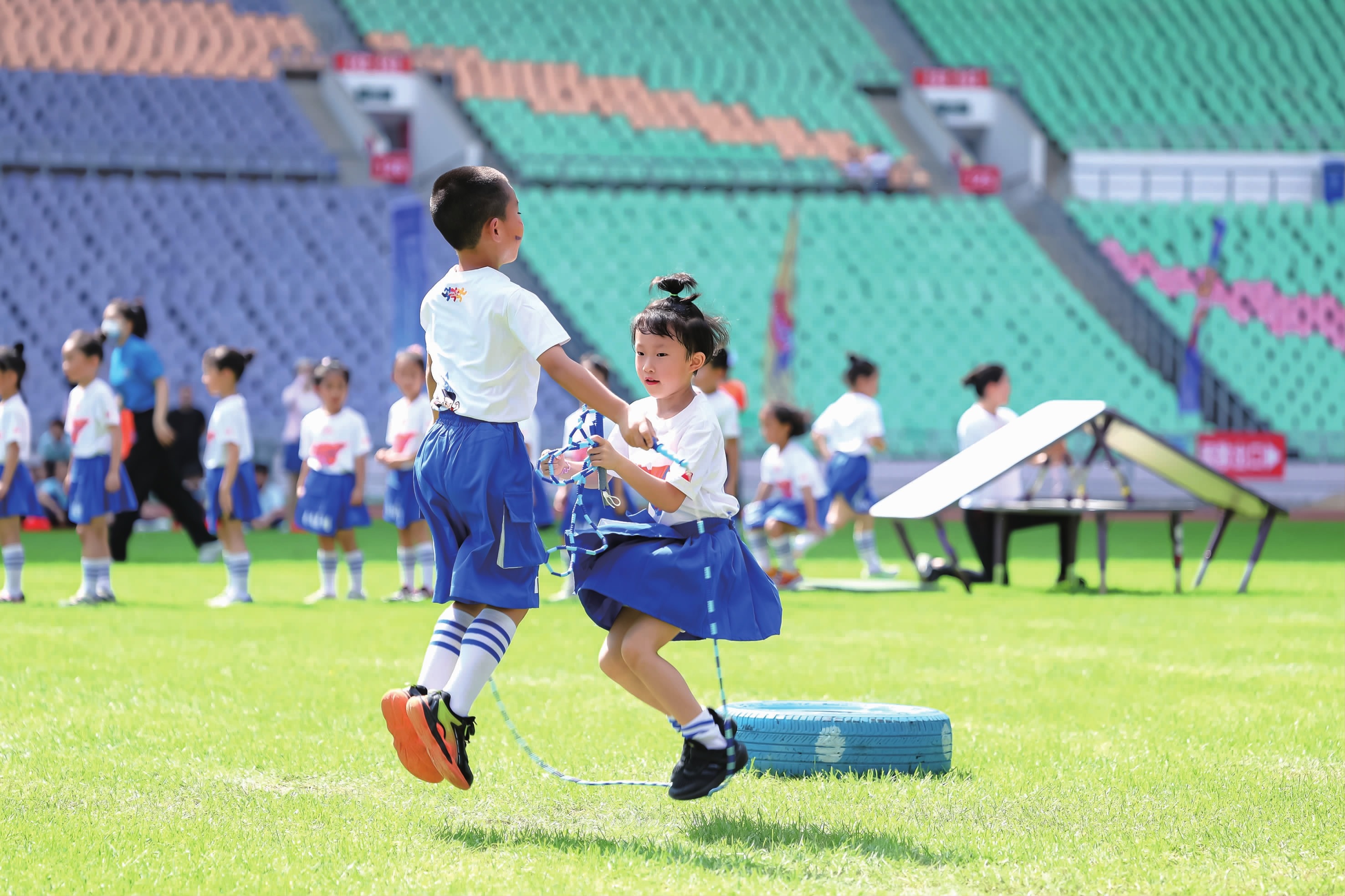 哈登2年1亿续约76人，最后一份大合同