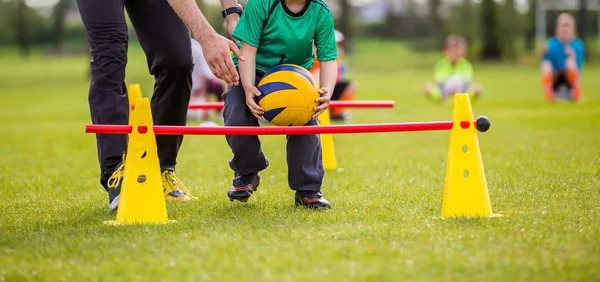 正式确认，再见独行侠！浓眉交易迎大反转，老鹰重建梦碎一场